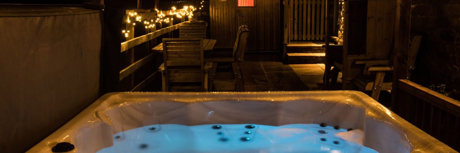 Romantic setting hot tub with multiple lights