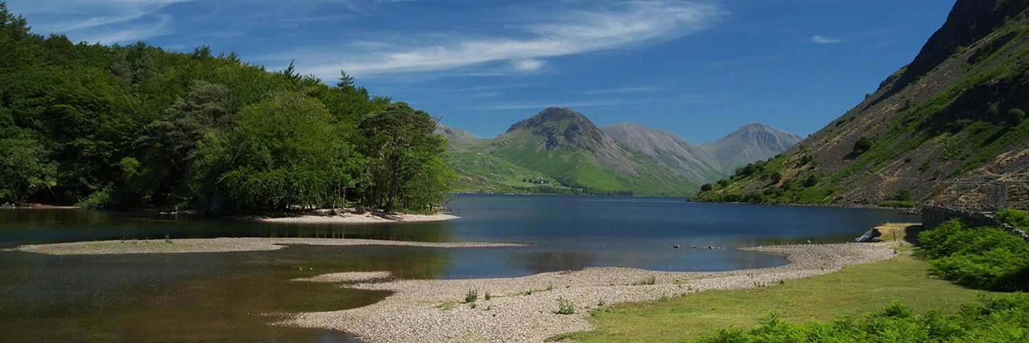 Wastwater lake with mountains